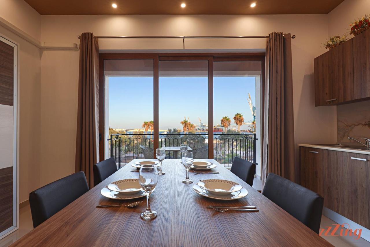 Luxurious Duplex Seafront Apt W Amazing Sea Views Birzebbuga Exterior photo